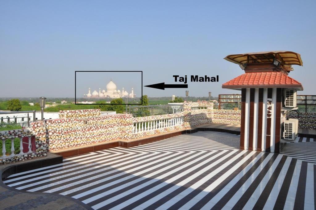 Sun - A Taj View Heritage Hotel Agra  Esterno foto